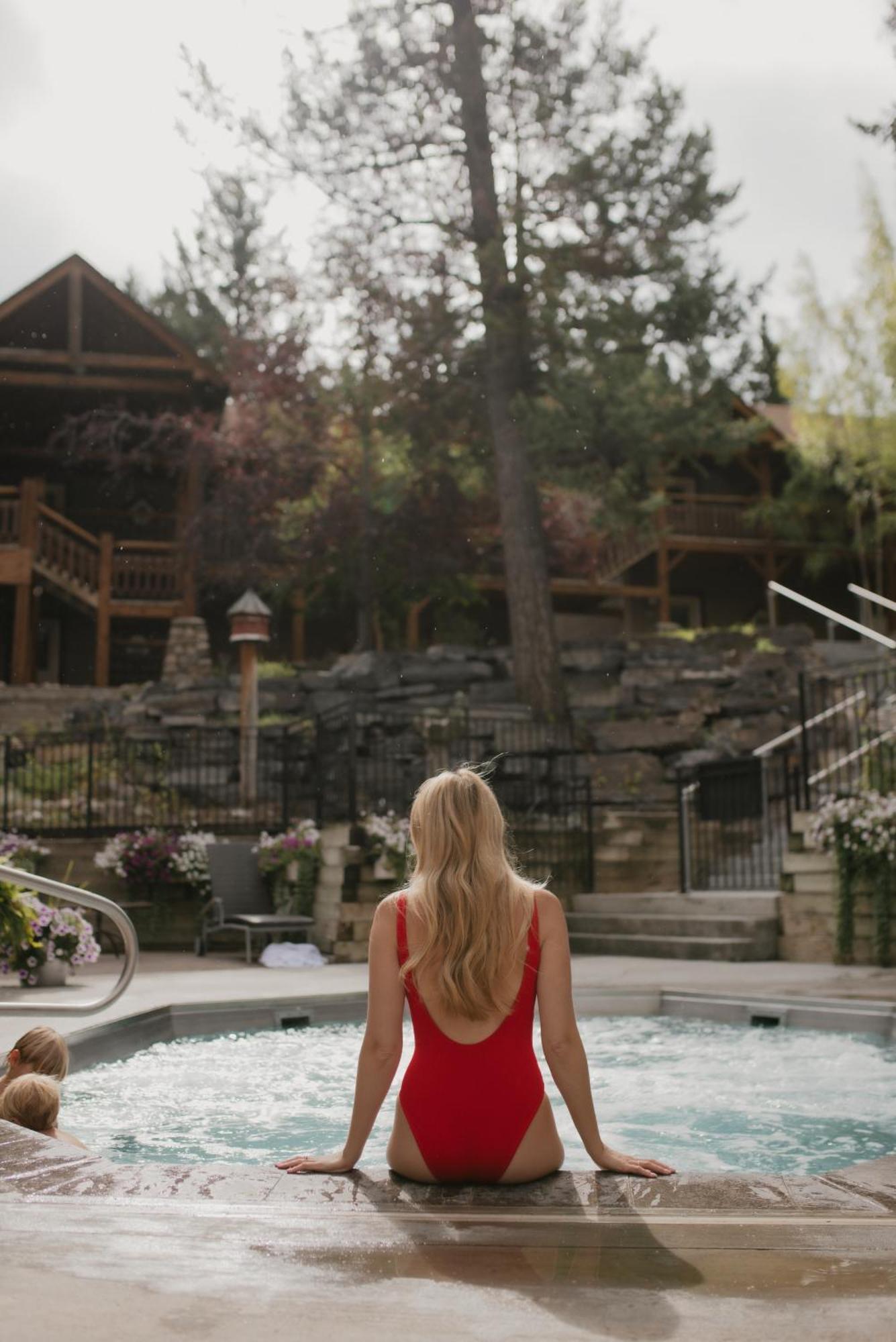 Buffalo Mountain Lodge Банф Экстерьер фото